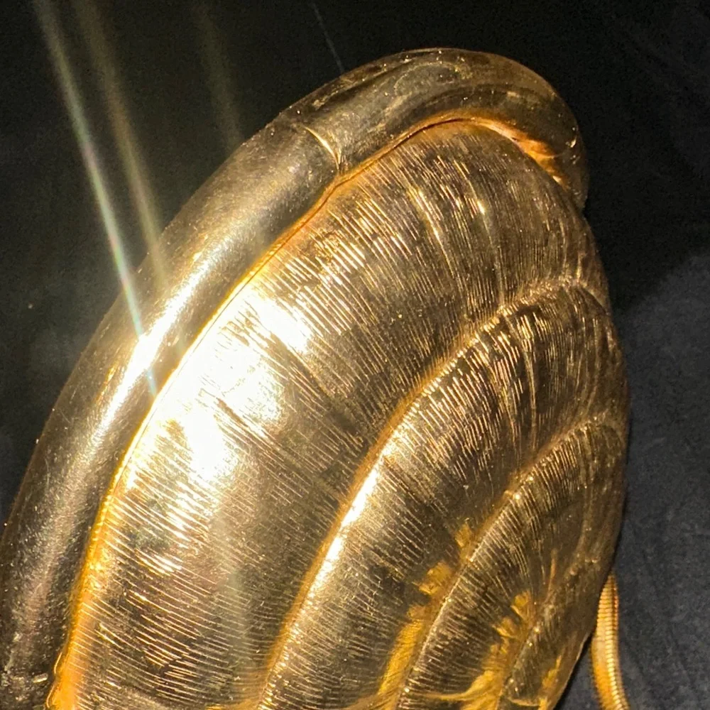 Vintage Gold Lined Snail Shell-Shaped Women's Metal Bag - Picture 6 of 7